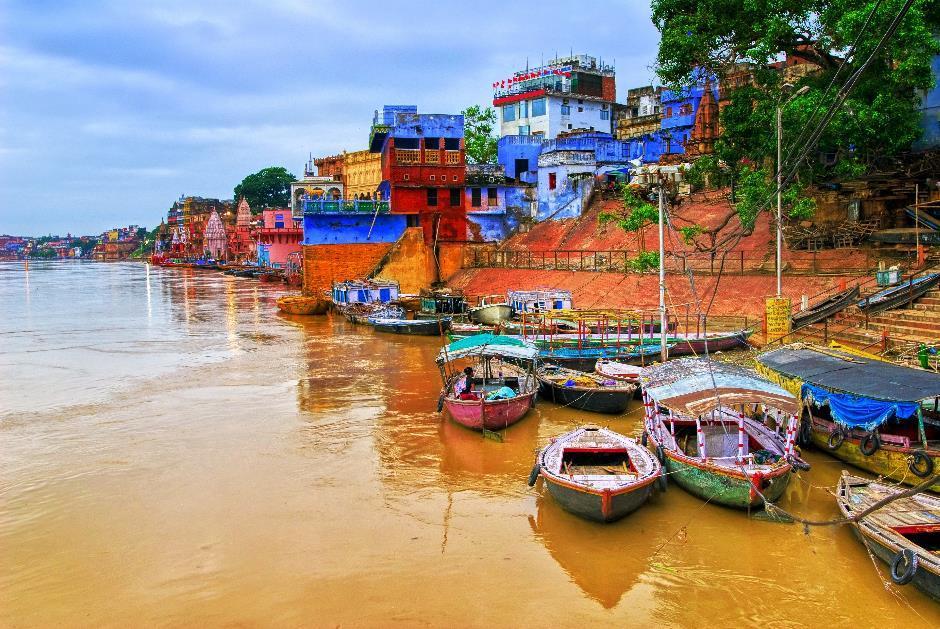 From the desert forts of Rajasthan, past the magnificent Taj Mahal and on to holy Varanasi this tour covers many of India s incredible highlights.
