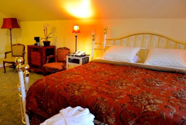$120 per guest Your guests will need somewhere to lay their head and The Country Inn offers a variety of delightful rooms to choose from.