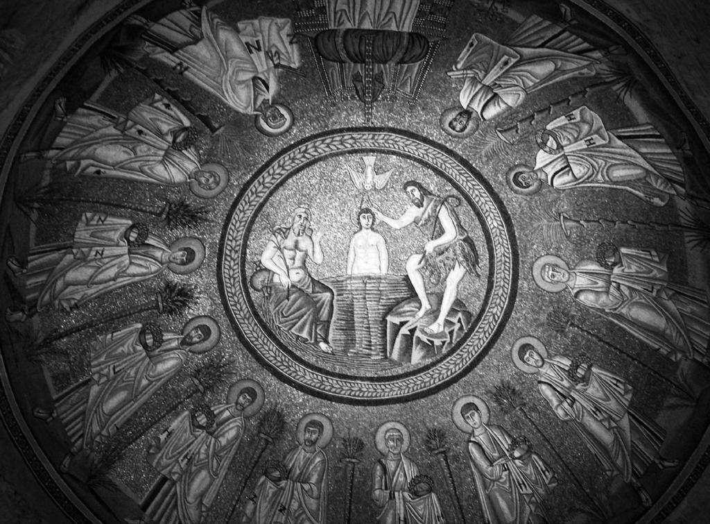 ОСВРТИ Слика 1: Крштење Христово, мозаик у куполи аријанске крстионице у Равени, 493 526. г.