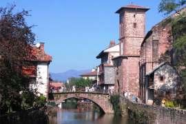 The most famous sec ons of the Camino Trail start here in Southern France, close to the Spanish border, crossing the southern edge of the Pyrenees.