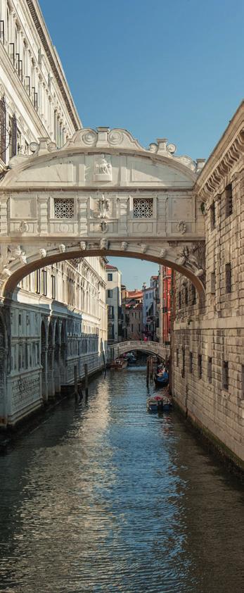 City Centre Tours T1 AM Walking Tour of Venice Have a walk outdoors through the most characteristic and important place for the history of Venice. An essential tour for the understanding of Venice!