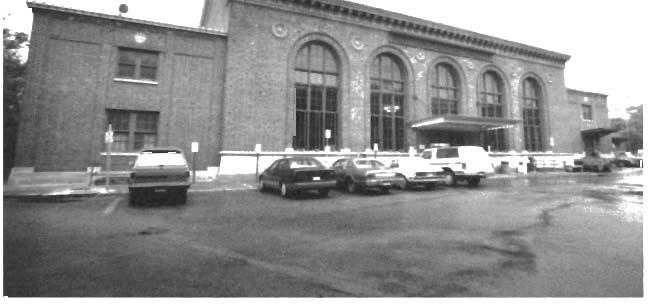 TM Poughkeepsie Station is a blend oj tm Romanesque and Mission styles oj architecture.