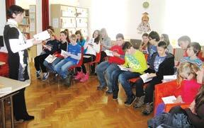ZAKLJUČEK PROJEKTA RASTEM S KNJIGO OŠ V sklopu vseslovenskega projekta je knjižnico obiskalo 371 učencev 7. razredov osnovnih šol.
