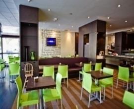Ibis Dijon Centre Clemenceau welcomes you in a contemporary atmosphere.
