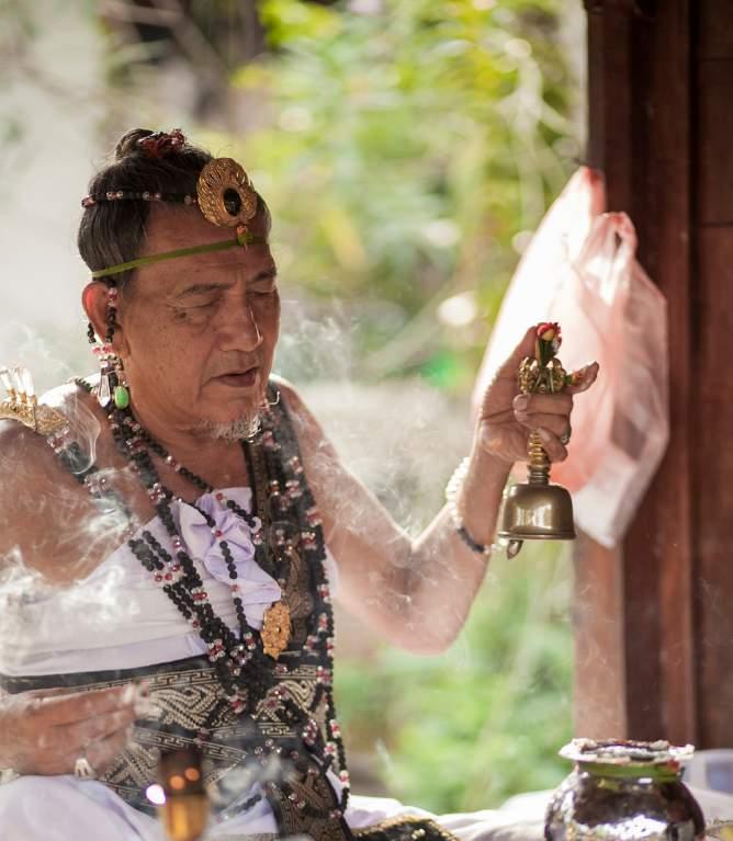 MELUKAT BLESSING 1 hour Minimum 2 persons Rp 500,000++ per person Visit the beautiful Brahmin compound of the Balinese high priest Pedanda in the serenity of Ubud where you can witness him perform
