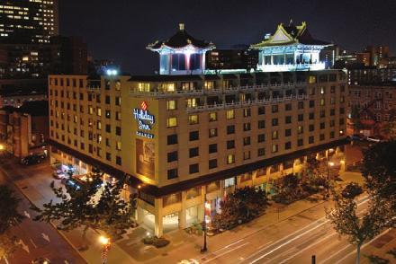 Suites par Hilton Montréal 3 Holiday Inn Select
