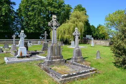 Barker Archaeological Services Burial Ground ID: L131 Name: St. Fintan's, Ballyfin Townland: Knocknakearn Dedication: St.