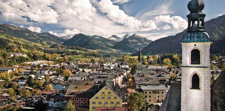 traditional Austrian charm. Picturesque town The outskirts of this little town offer a wide selection of modern, fashionable shops and fine restaurants.