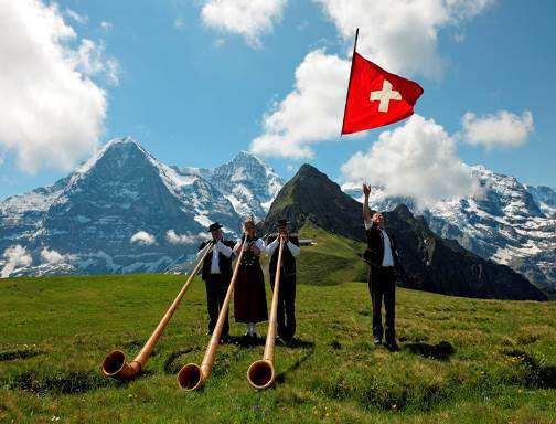THE ADVANTAGES OF SWITZERLAND AT A GLANCE Ease of access Good infrastructure (five airports) High standards of quality Political and economic stability Major significance of Switzerland as an