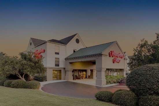 Wingate by Wyndham Southport 1511 North Howe Street, Southport Phone: 910-454-0086 Hampton Inn Southport 5181 Southport-Supply Road SE Phone:
