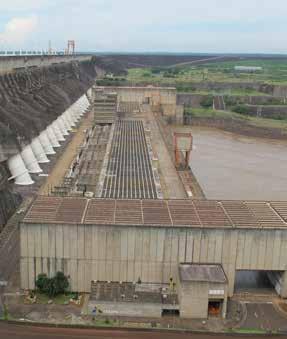 than 100 MW of power) are presented in the Table and Figure 1.4.2.5.1, with the largest number of plants in operation corresponding to the upper Paraná basin. Tables 1.4.2.5.2 and 1.4.2.5.3 present, respectively, the existing and projected hydroelectric power plants in the cross-border sections of the indicated rivers.