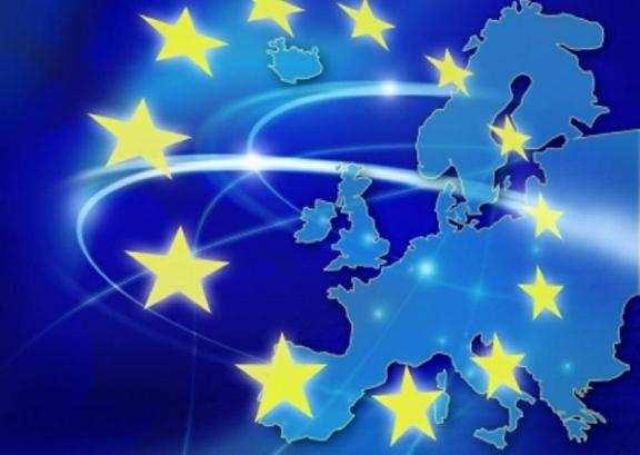Европската Унија се повеќе се проучува како посебен субјект во меѓународните односи, а после завршувањето на Студената војна особено внимание се посветува на тоа како ЕУ ги спроведува меѓународните