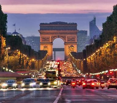 DAY 1: DEPART (Friday) Fly overnight to Paris. DAY 2: PARIS (Saturday) Bienvenue en France!