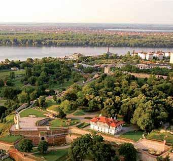 Кад говоримо о наслеђеној пејзажној културној баштини у Србији могу се набројати многа вредна остварења прошлих векова (углавном 19 и 20), ништа мање вредна од архитектонских и урбанистичких.