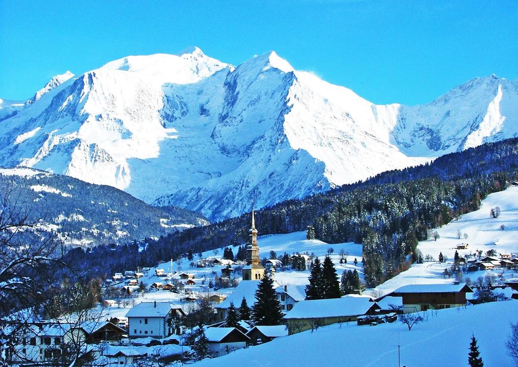 Key Facts Medieval town with a traffic-free centre Excellent après-ski, gourmet restaurants and plenty of up-market shops Long, sunny slopes, perfect for intermediates Just 30 mins away from Chamonix