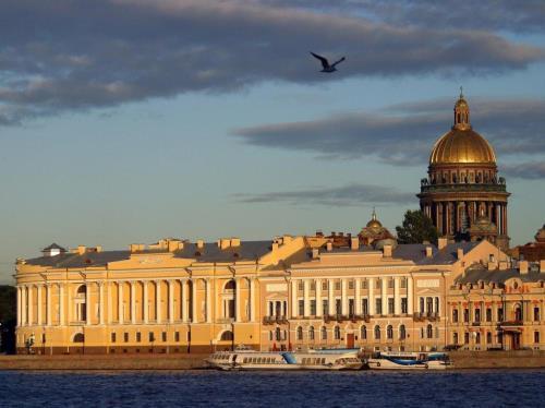 Saint Petersburg. Excursions. St. Petersburg is one of the most beautiful cities in the world. It is a wonder on the banks of the Neva River near the Baltic Sea.