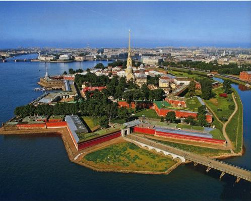 Our Lady of Kazan. Then we cross the island Vasilievskiy- the old port, the university area, we see the golden dome of St. Isaac's Cathedral.