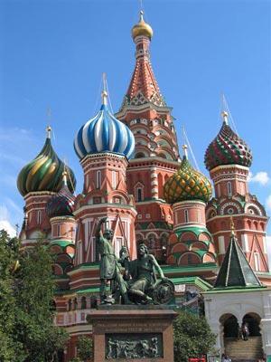 Construction of the cathedral was ordered by Tsar Ivan the Terrible and was made between 1555 and 1561.