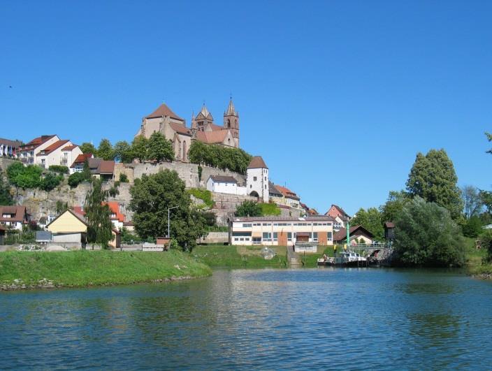French-German border, Breisach is the gateway to Germany s Black