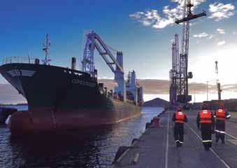 2015 456,156 TEUs N of Docks 3 Dock Length 600 mts. 12,1 mts.