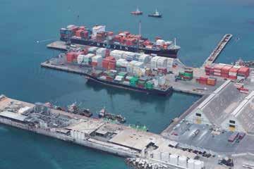 Internacional 3,068,332 tons Volume transferred 2015 229,373 TEUs N of Docks 5 Dock Length 1,130 mts. 12,5 mts.