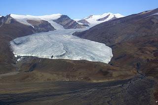 When the glacier melts a ridge in the centre of the valley is left behind.