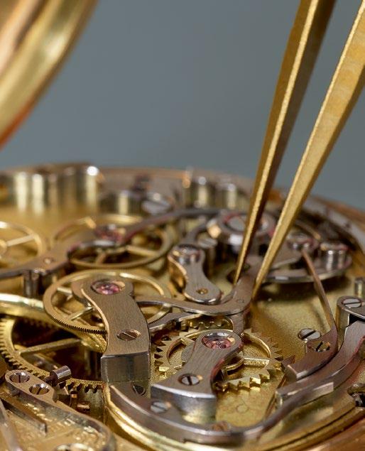 РЕСТАВРАЦИЈА Нашиот тим OMEGA часовничари за реставрација во Biel извршува квалитетни реставрации на часовници произведени пред 1940 Според нашите искуства, реставрациите често чинат над 120000 МКД.