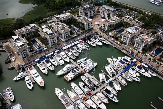 ROYAL MARINA RPMIEC EXHIBITOR PROFILE A large range of exhibitors will participate in the show, making it an impressive showcase of luxury yachts, property developers, premium brands, classic cars