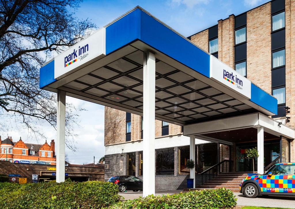 The ideal spot for business, the Park Inn by Radisson Nottingham is close to the city centre and charming attractions highlighting the area s literary legend, Robin Hood.