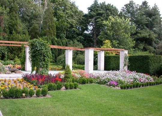 Botanic Garden Botanic garden is situated at Botanická street. It was founded in 1942.