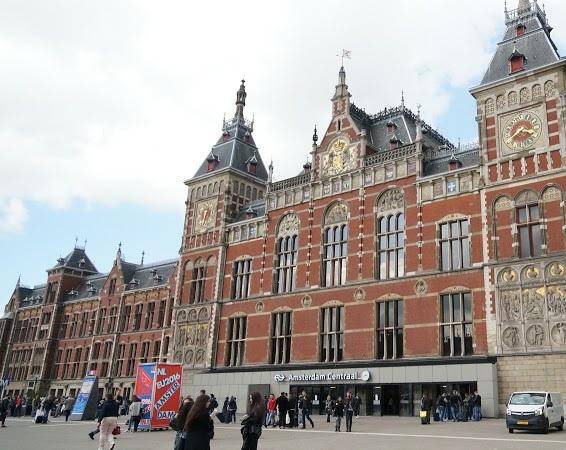 TUESDAY - MAY 31 Page 15 of 19 11:00 AM Check out at Hotel Van Gogh Hotel Van Gogh Amsterdam, NL, 1071 CW 11:00 AM 6 hr 30 min Amsterdam to Berlin Eurail TRAIN NUMBER IC 145 Amsterdam Centraal