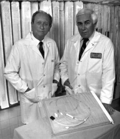 PREDSTAVLJAMO 29 ZA Swan-Ganzov kateter Harold James Swan (1922 2005) in William Ganz (1919 2010) Boris Cibic Tokrat predstavljamo izumitelja katetra za meritve v pljučni arteriji, ki ga preiskovalec