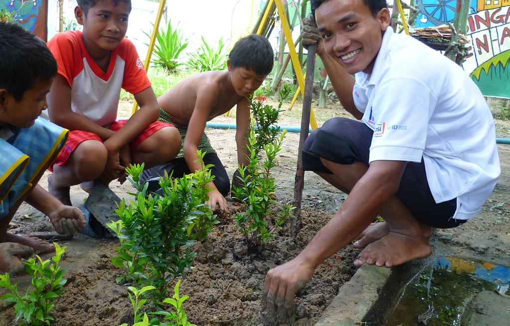 PROJECT Head to the Cardamom Mountains to help with your community project.