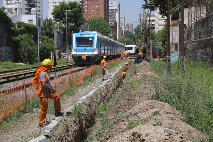 Belgrano Sur 480 M USD Re-electrification Mitre 783 M USD