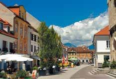 Old Kranj DISCOVERING CITY SIGHTS Rich in heritage, Kranj invites you to take a stroll down its streets and to discover the sights.