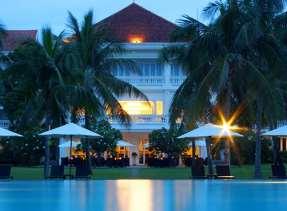 Total: 110 rooms and villas Located on the most beautiful and safe beach in Hoi An Large, lush tropical garden The resort area can become cold during the rainy season, between November and January Le