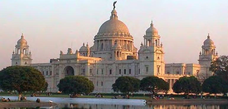 Visit Flower Market, Indian Museum, Writer s Building, Victoria Memorial and