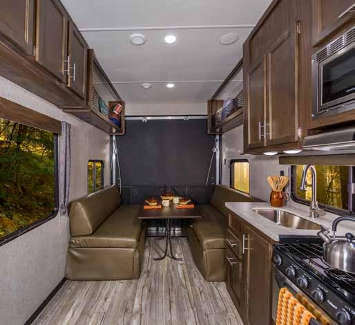 SHOWN IN NATURAL 255RR The 255 RR Fifth Wheel Toy Hauler provides an affordable option