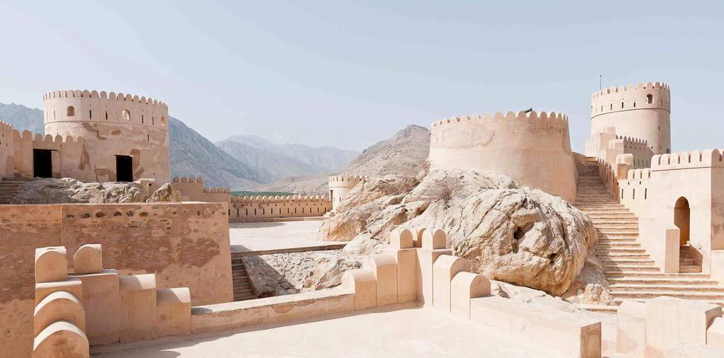 FASCINATING FORTS TOUR (FASCINATING FORTS OF NIZWA, BAHLA AND JABREEN) Nizwa (Arabic: نزوى et si yticit ge l eh si ) Ad Dakhiliyah Region and was previously the capital of Oman.