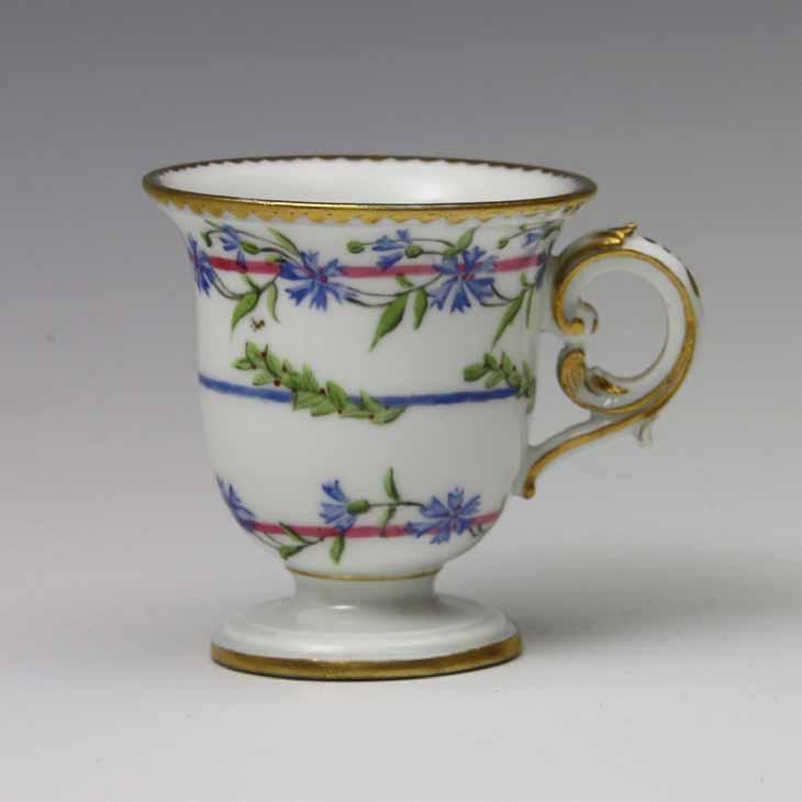 A Sèvres Hard-Paste Porcelain Ice Cup tasse à glace, from the 1782-90 Gobelet du Roi service deliveries for use at Versailles By appointment 14 Rutland Gate, London, SW7 1BB
