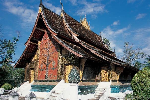 Wat Xieng Thong - A Buddhist temple (wat), located on the northern tip of the peninsula of Luang Prabang, Laos.