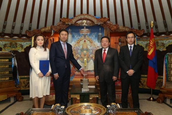 ОНЦЛОХ ҮЙЛ ЯВДЛУУД ҮНДЭСНИЙ БҮТЭЭН БАЙГУУЛАЛТЫН ДЭЭД ШАГНАЛ- ТӨРИЙН ГЭРЭГЭ ШАГНАЛ ХҮРТЛЭЭ 2017 оны 2 сарын 23-нд Монгол Улсын Ерөнхийлөгчийн Тамгын