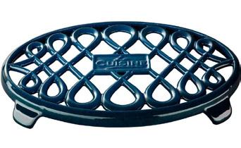Trivet An object placed between a serving dish or bowl and a dining table, usually