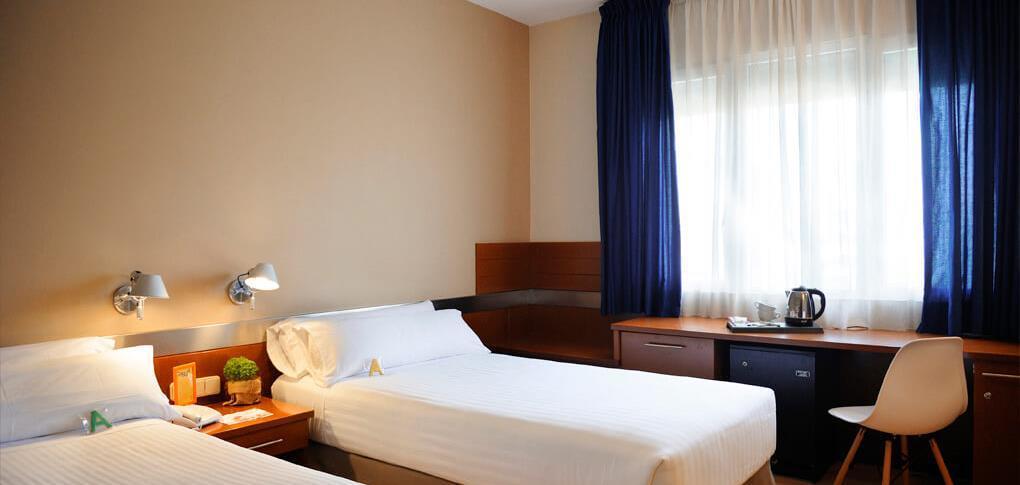 Hotel Tres Torres Atiram 3* Located in the upper area of Barcelona, at a walking distance from the University of Barcelona, ESADE or the UIC, the Hotel Tres Torres Atiram is the perfect place
