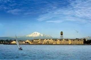 The City is graced by its location between the beautiful Cascade Range and the Puget Sound.