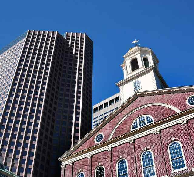 The Boston Community Boston is a wonderful blend of stylish sophistication and historic New England charm. You can easily uncover the city's past while enjoying its distinctively modern edge.
