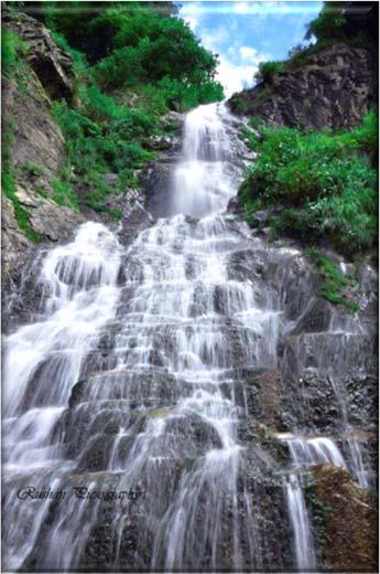 Dulai water Fall: Dulai is a town located 16km from muzaffarabad, on murree-