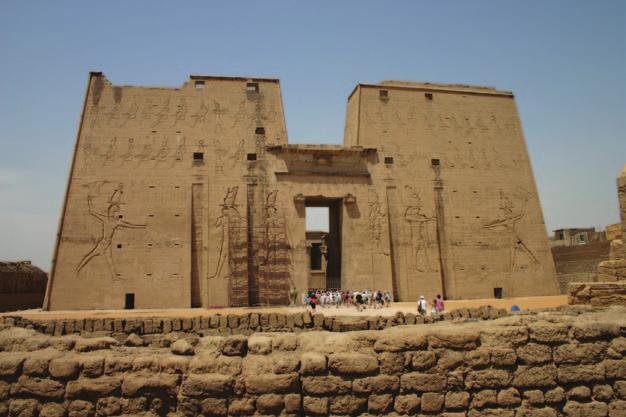 Mladen Tomorad - Dizajn za život staroegipatski hramovi: povijest, razvoj i funkcija mjer, pilonske vratnice Horusova hrama u Edfu ukrašene su scenom Ptolemeja XII 17 koji udara tadašnje neprijatelje