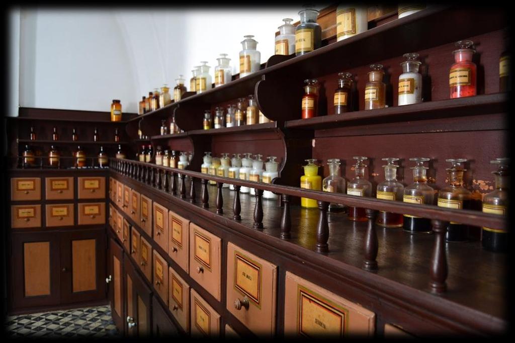 Pharmacy Museum The Pharmacy Museum is in the old city hospital, named the Hospital Grande de Nossa Senhora da Piedade or Hospital da Misericórdia, and was built in 1490 by King Manuel I.