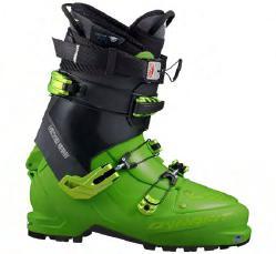 Bridgedale, Thorlo, Darn Tough Alpine Touring or Telemark Ski Boots Dynafit, Scarpa, Garmont You can choose to use either Alpine Touring (AT) or telemark ski